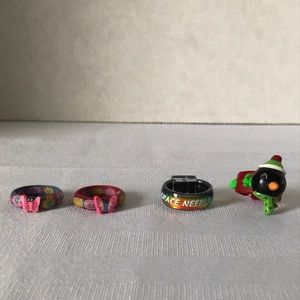 Bundle rings, 2 are butterflies, 2 expands.